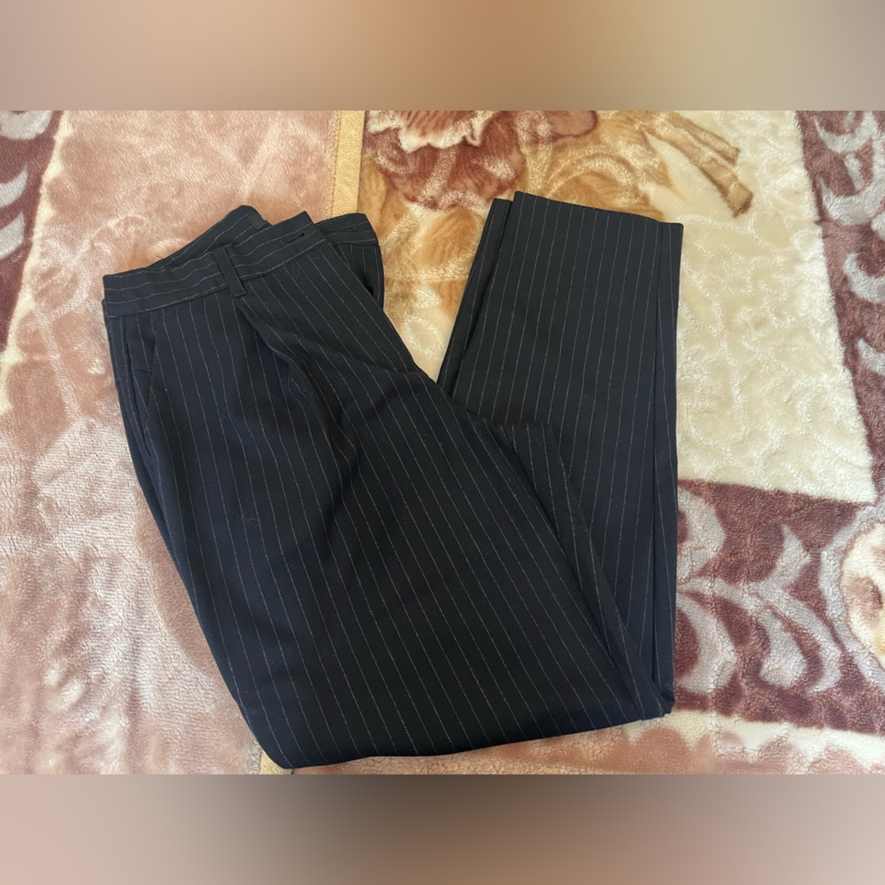 Reitmans: Black Pinstripe Trousers; Size US “6”